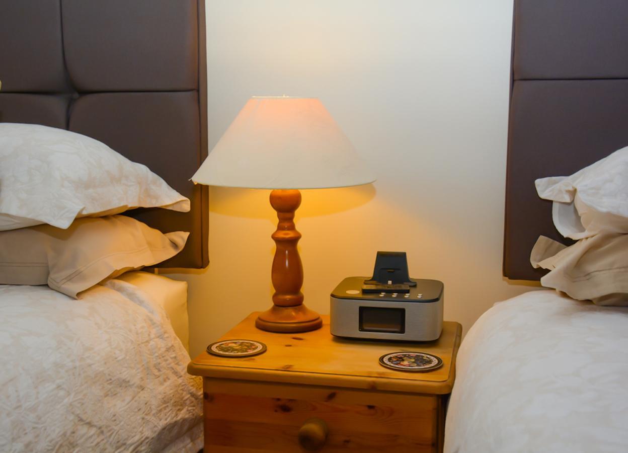 Clarke Cottage Guest House Данфермлін Екстер'єр фото